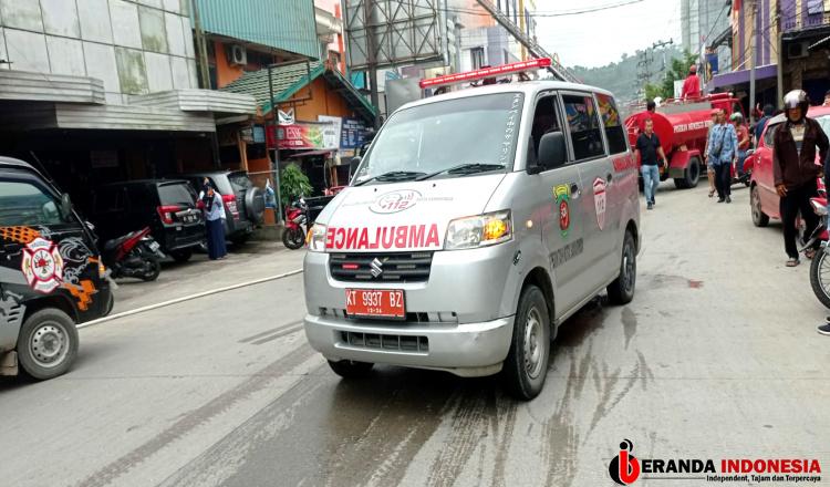 Ambulance Relawan Selalu Siaga di Lokasi Kebakaran