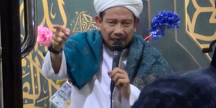 Mushollah Raudhatul Jannah Air Putih Gelar Peringatan Maulid Nabi, KH Junaidi Maksum Ajak Umat Teladani Akhlak dan Ketulusan Sahabat Julaibib