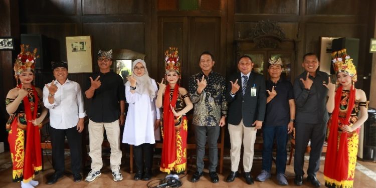 Padukan Tradisi dan Cahaya, Gandrung Sewu Banyuwangi Tahun ini Akan Digelar Malam Hari